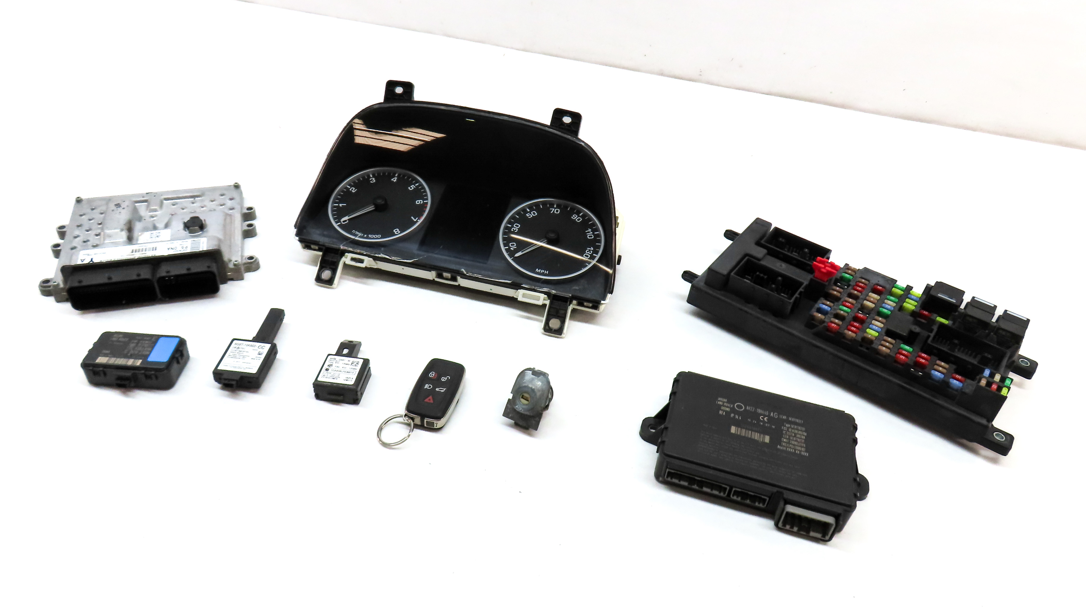 2011 LAND ROVER LR4 (L319) ECM BCM IMMOBILIZER BODY ENGINE MODULE & KEY SET — exact item pictured